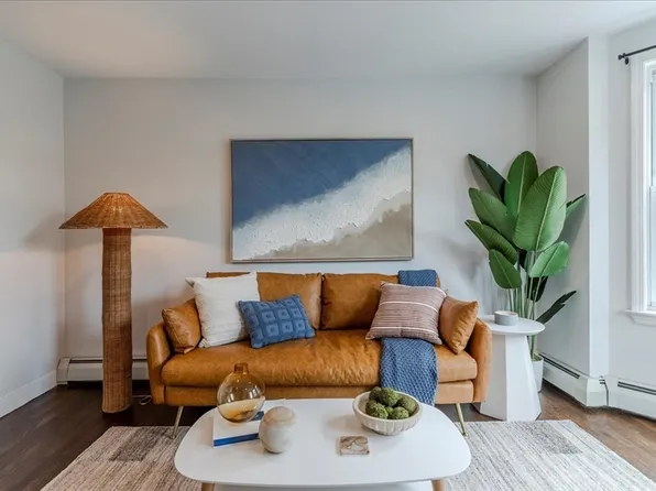 10 Child St #2, Jamaica Plain, MA 02130