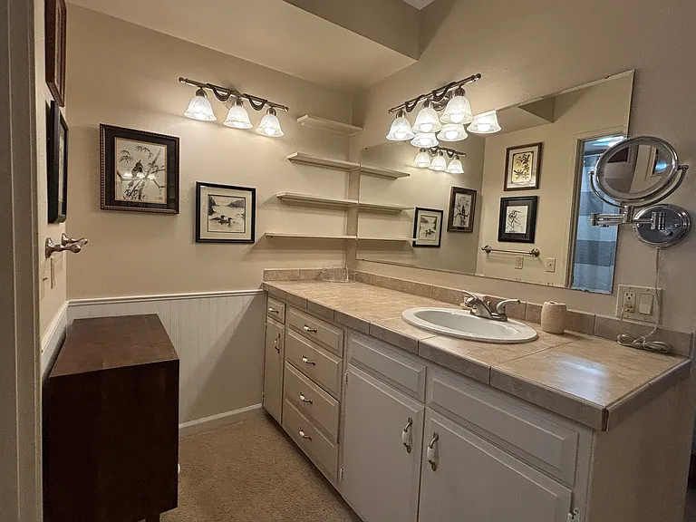 221 N Bay Ln #2 — Photo 27