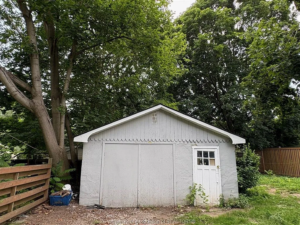 2 bed, $1,600 — Photo 3