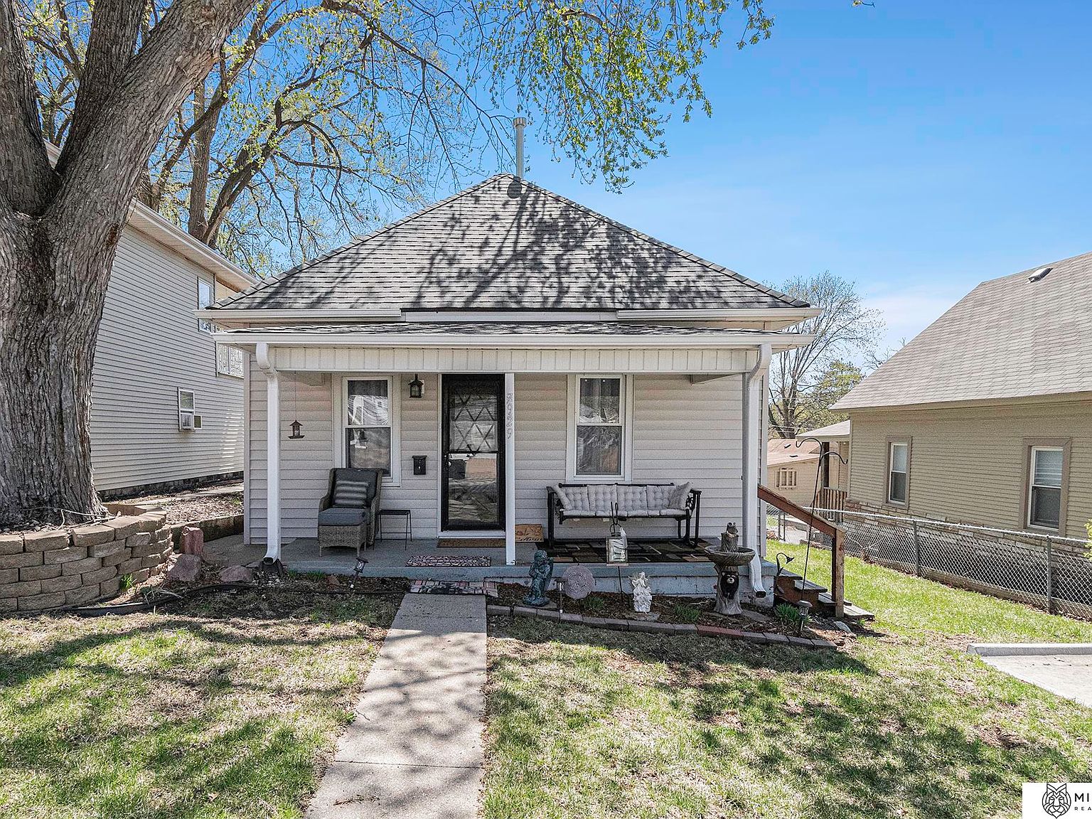 7929 Main St, Ralston, NE 68127 Zillow