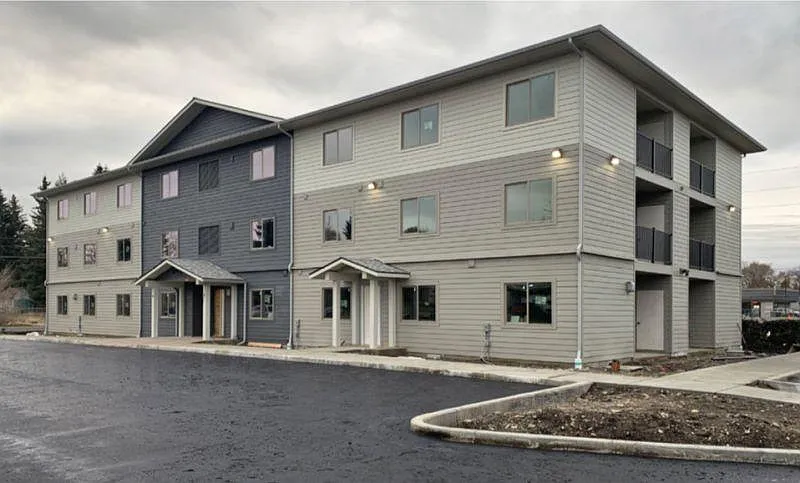 Third and Pines Apartment