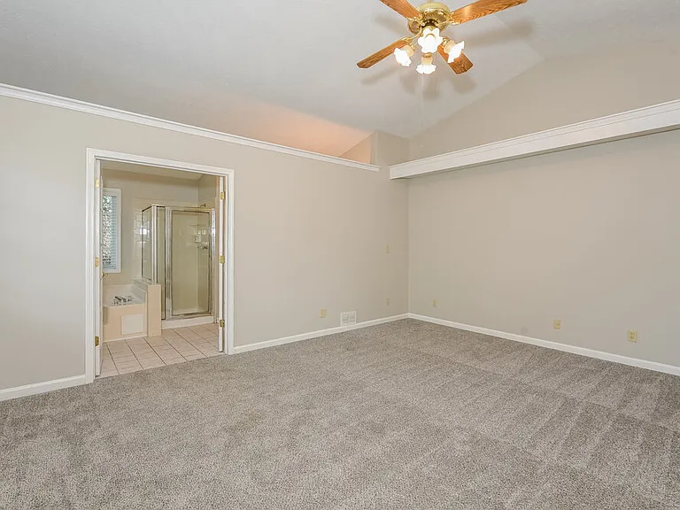 750 Paris Dr — Photo 9