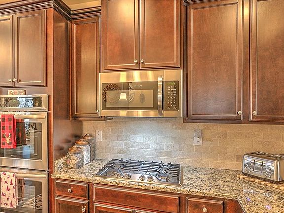 4th image of 4030 Cherry Wood Dr