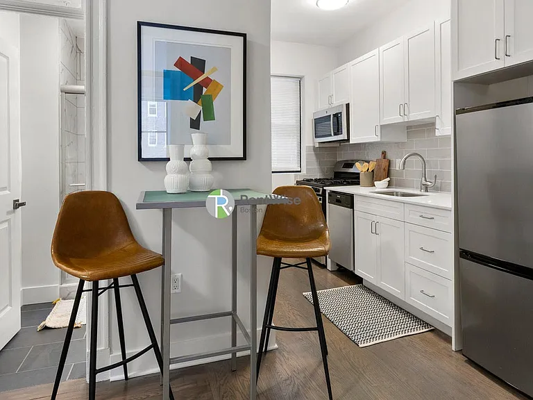 74 Park Dr #4 — Photo 5
