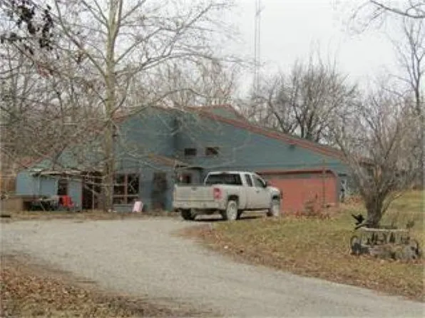 3244 170th St, Riverside, IA 52327