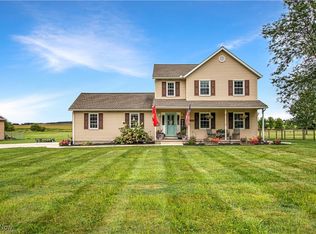 8765 Cleveland Rd, Creston, OH 44217