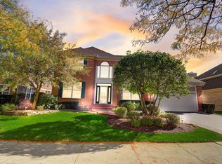 459 Sycamore St, Vernon Hills, IL 60061