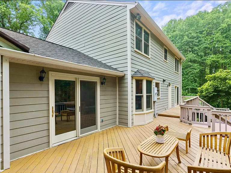 11002 Warwickshire Dr — Photo 42