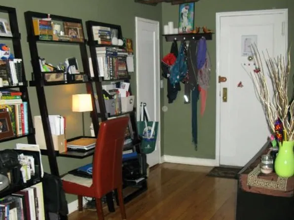 71-11 Yellowstone Boulevard image 1 of 14