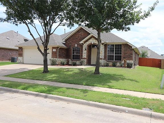 3rd image of 835 Fair Oaks Dr