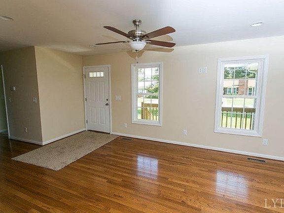 2nd image of 133 Sunny Bank Dr