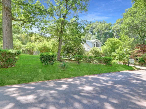 62 Jamaica Drive, Sound Beach, NY 11789