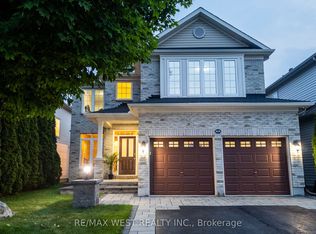 214 Castlegarth Cres, Ottawa, ON K2J5N6