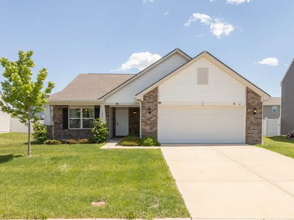 2561 Pumpkin Patch Ln, Indianapolis, IN 46229