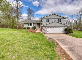 1548 Saint Augustine Rd, Hartford, WI 53027