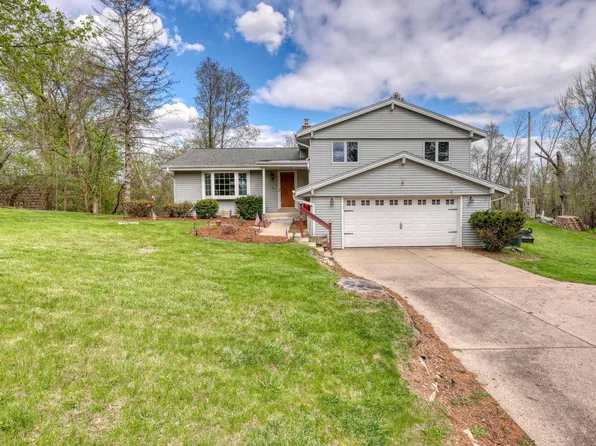 1548 St Augustine ROAD, Hartford, WI 53027