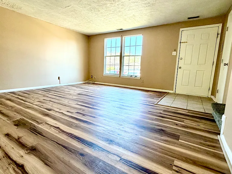 25 Dorchester Cir — Photo 5