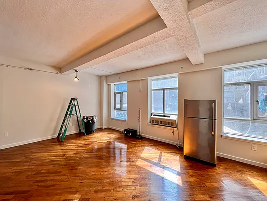 Rented by City Connections Realty | media 10