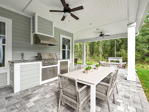 Photos are representative of the model home.