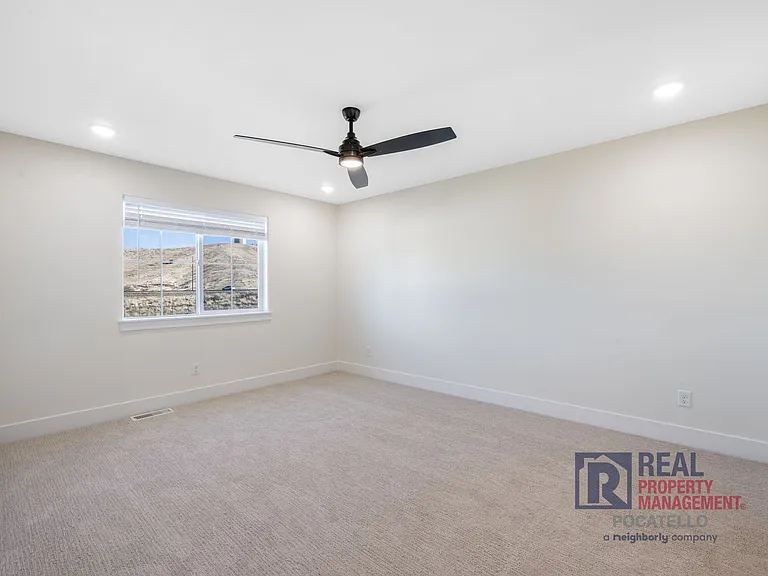 1727 Ammon St — Photo 18
