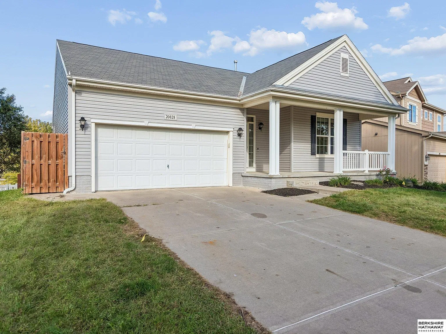 4 bed, 2700 sqft, $2,800 — Photo 3