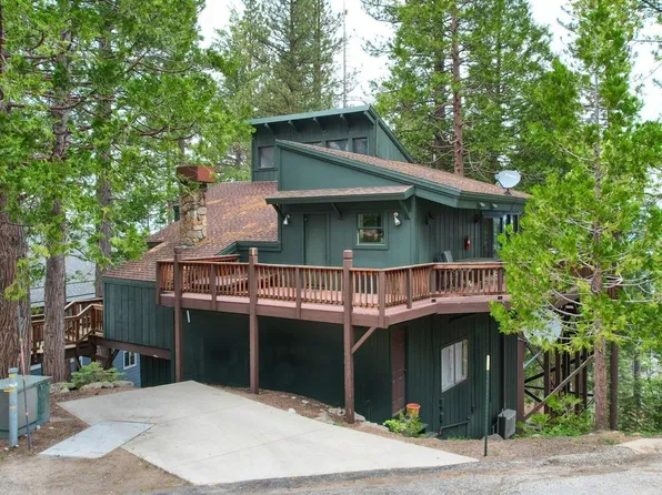 7304 Buck Brush Ln, Yosemite National Park, CA 95389