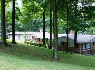 317 Nottingham Cir, Pittsburgh, PA 15215