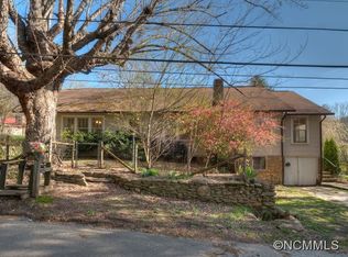 26 Mountain View Ave, Black Mountain, NC 28711