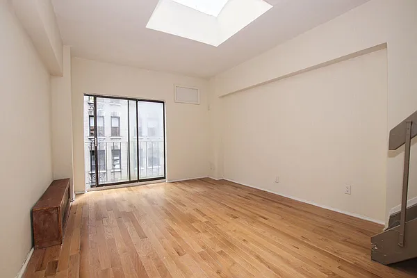 Rented by Avenues Real Estate | media 4