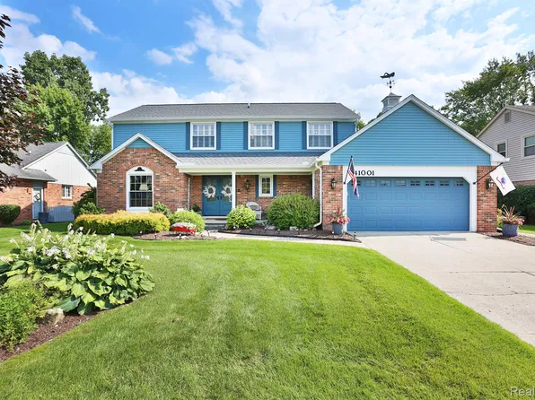 41001 Rayburn Dr, Northville, MI 48168