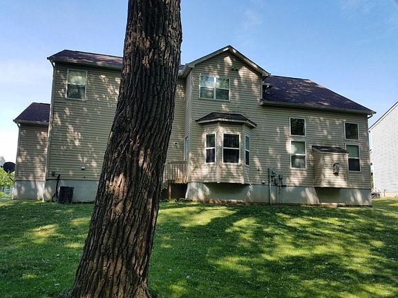 2nd image of 776 Delong St