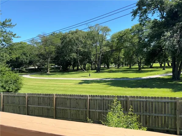 8113 E 96th Ter, Kansas City, MO 64134