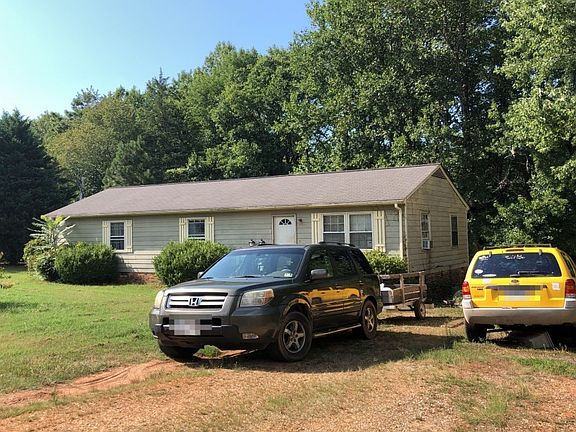2nd image of 2840 Gaynel Dr