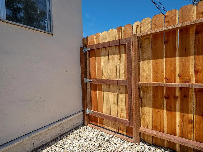 5480 Capistrano Ave #8 — Photo 18
