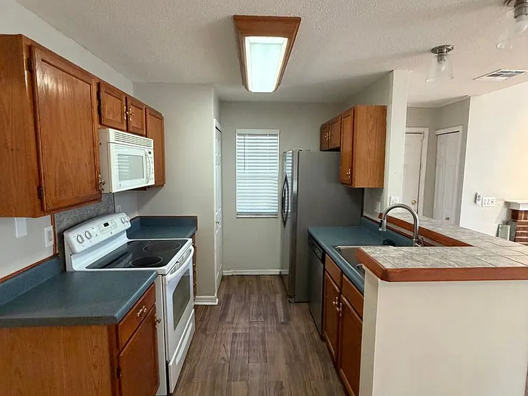 949 Bird Bay Ct #101 — Photo 7