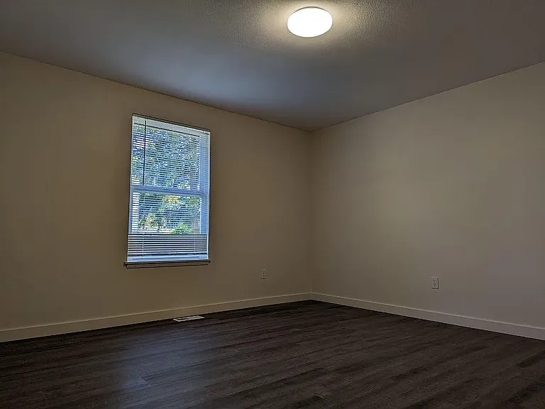 5210 Grove St #A — Photo 11