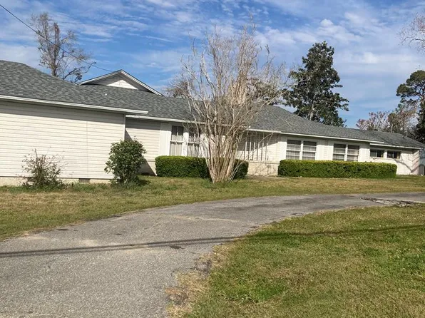 200 Church St, Broxton, GA 31519