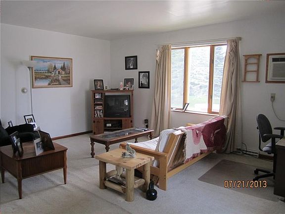 5th image of 115 E Railroad Ave