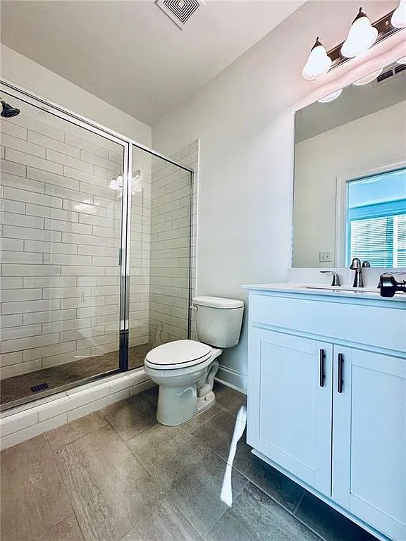 5 bed, 7.0 bath, 1903 sqft, $2,900 — Photo 3