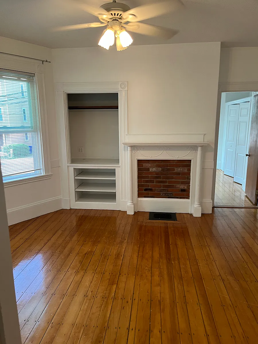 living room - 69 Calumet St #1