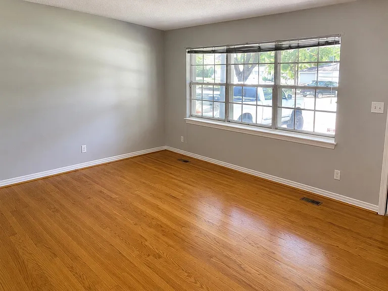 6654 Botsford Dr — Photo 3