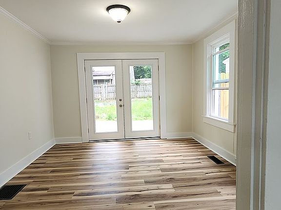5th image of 105 Restk Ct