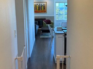 150 Valley St APT 302, Seattle, WA 98109