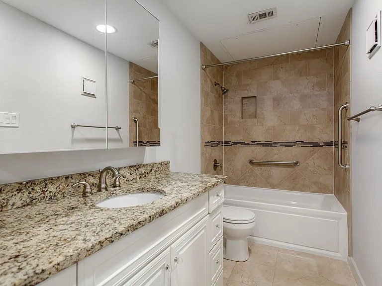 6210 Oram St #5 — Photo 16