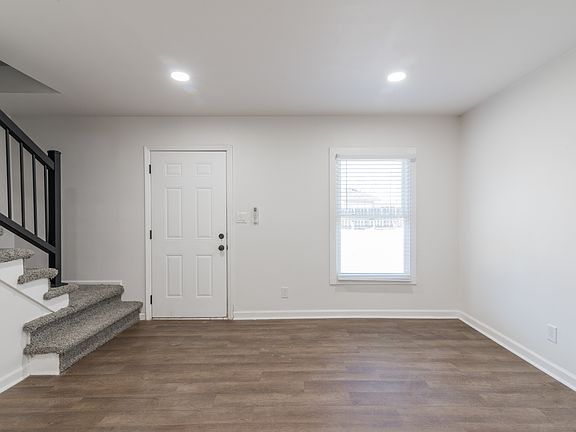 3rd image of 931 Cantwell St #3