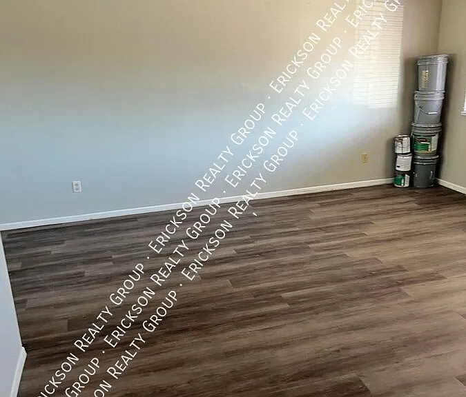 606 W Flower Ave — Photo 6