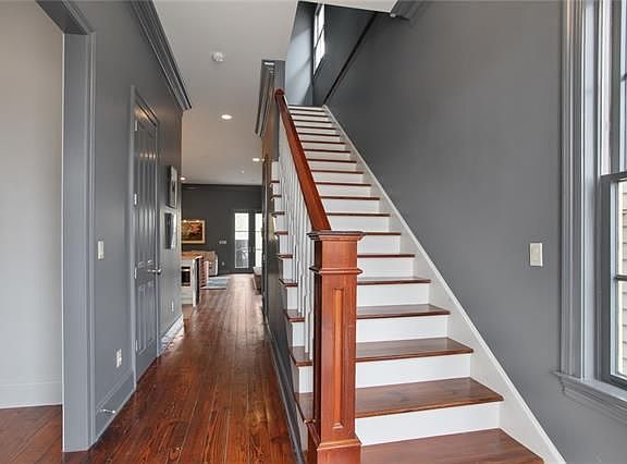 2nd image of 570 Joseph St