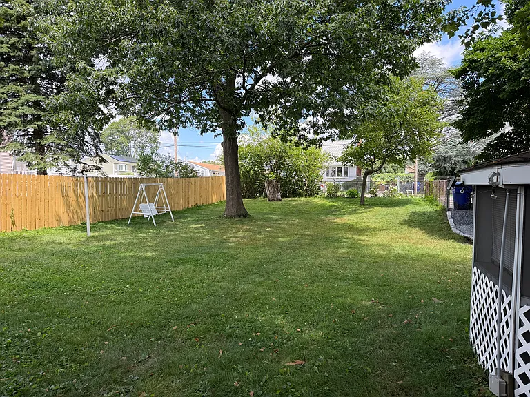 171 Leonard Ave #1 — Photo 11