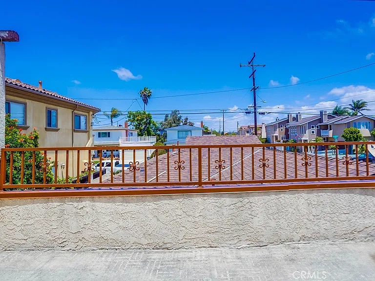 1307 Mackay Ln — Photo 42