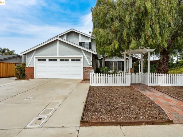 1000 Woodglen Dr, Oakley, CA 94561